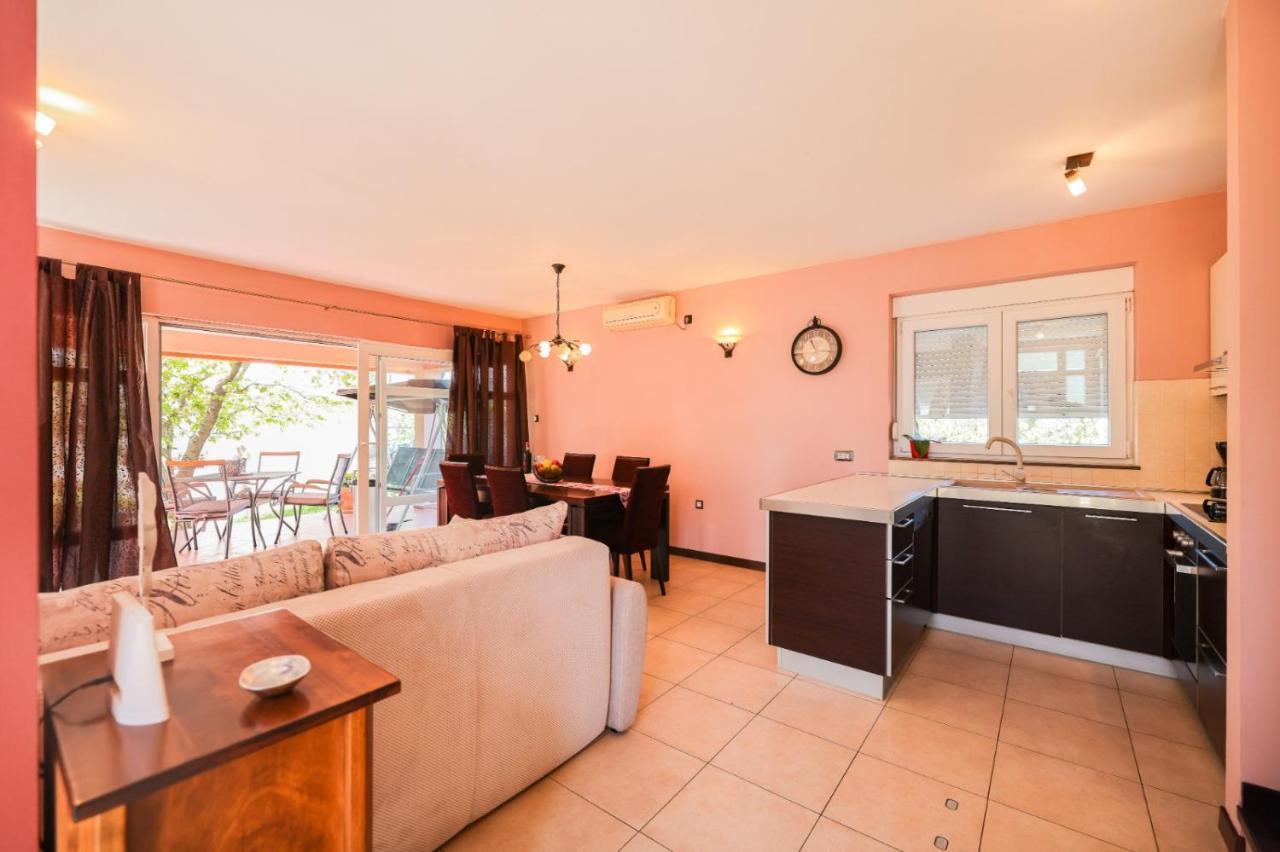Holiday Home Cvita Sukošan 외부 사진